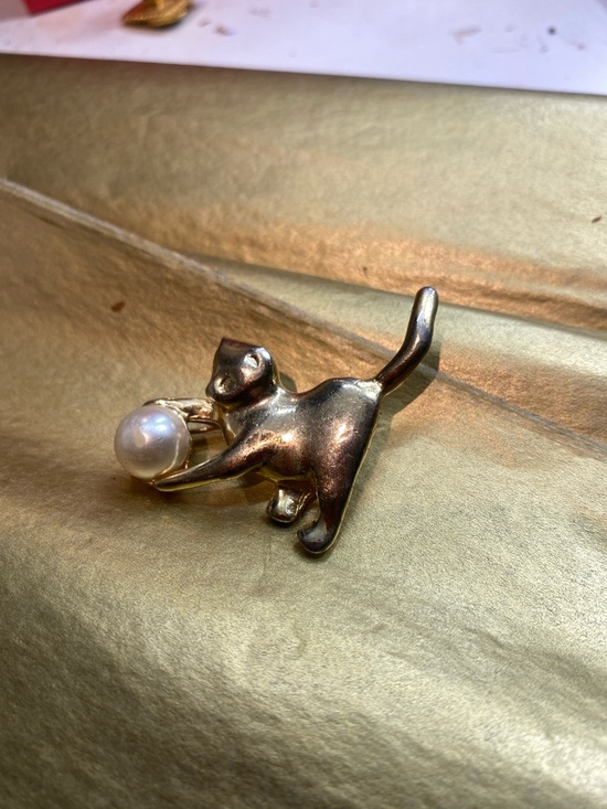 Other - Gold Cat Figurine Toy with Pearl - Pets Cat Accessory